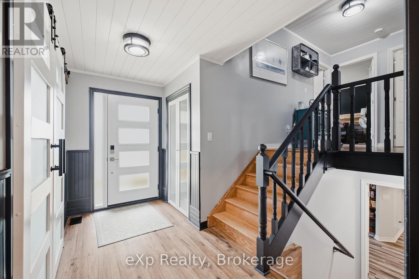 375 Victoria Street W, Southgate, ON - Indoor Photo Showing Other Room