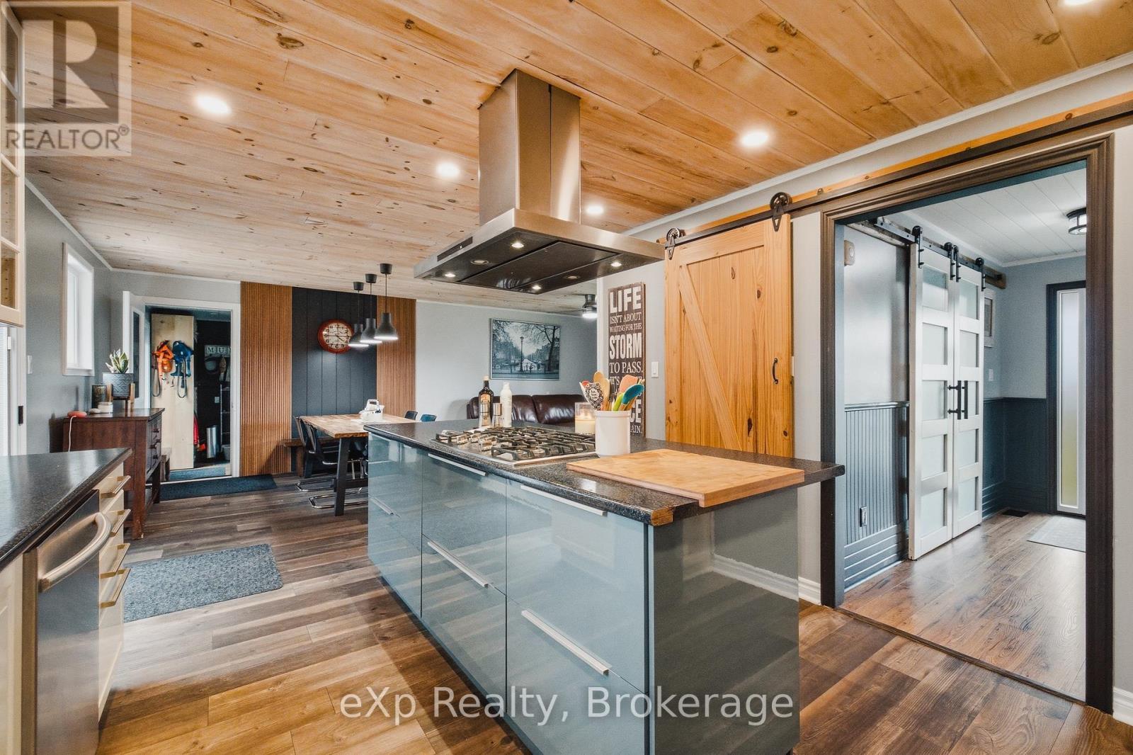 375 Victoria Street W, Southgate, ON - Indoor Photo Showing Other Room