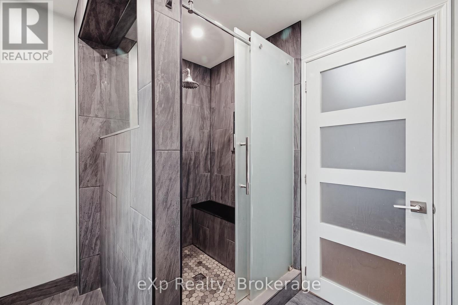 375 Victoria Street W, Southgate, ON - Indoor Photo Showing Bathroom