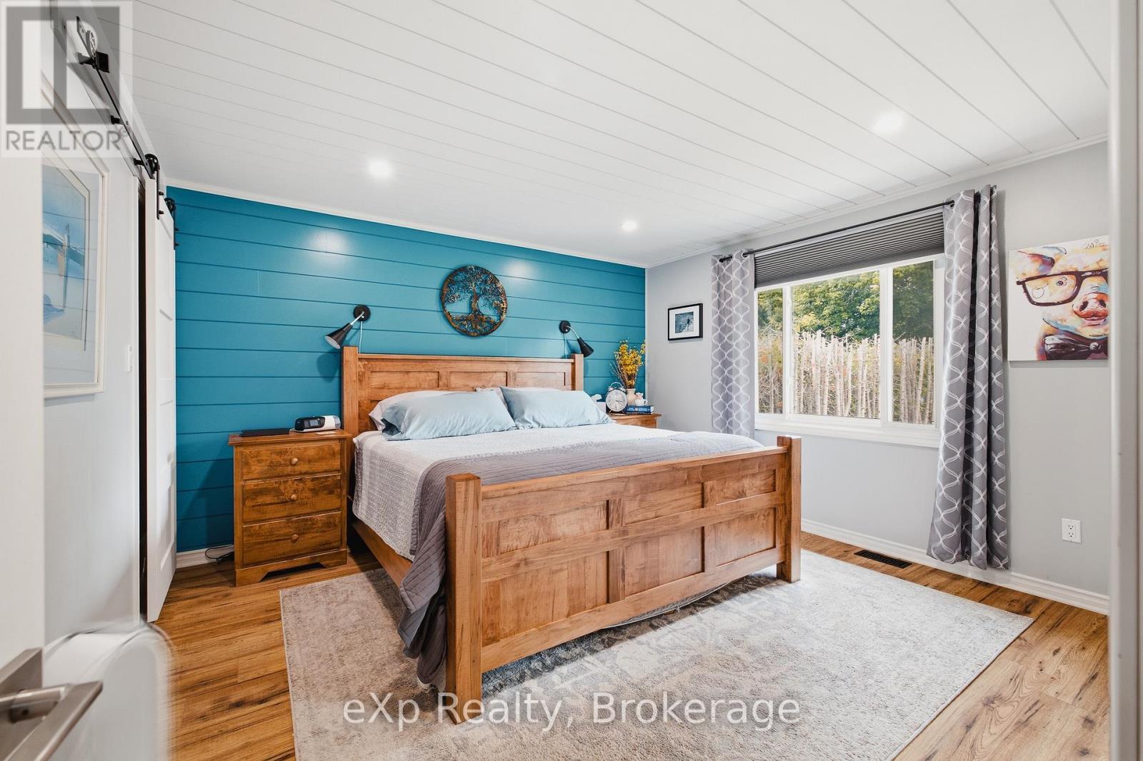 375 Victoria Street W, Southgate, ON - Indoor Photo Showing Bedroom
