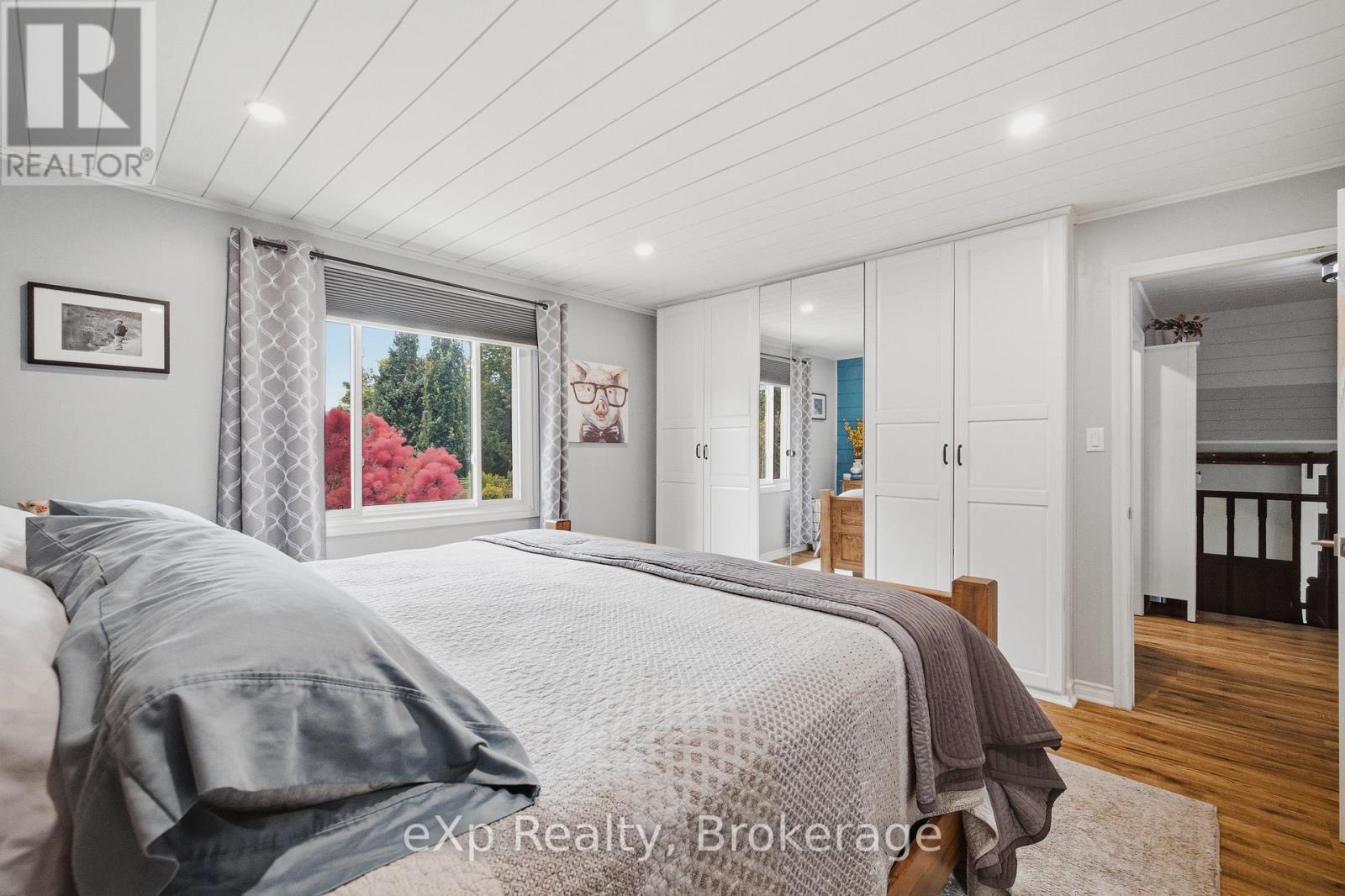 375 Victoria Street W, Southgate, ON - Indoor Photo Showing Bedroom