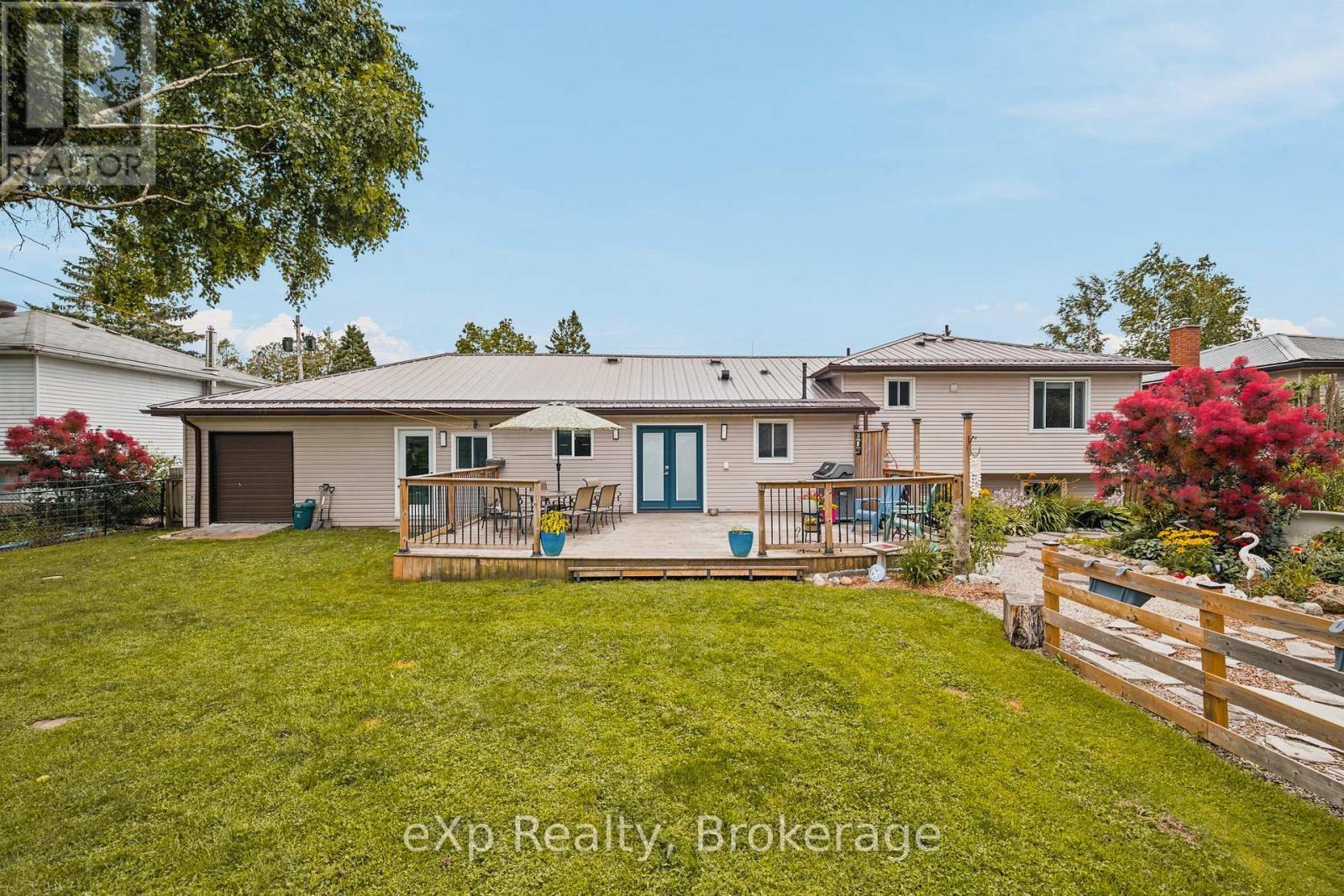 375 Victoria Street W, Southgate, ON - Outdoor With Deck Patio Veranda With Exterior
