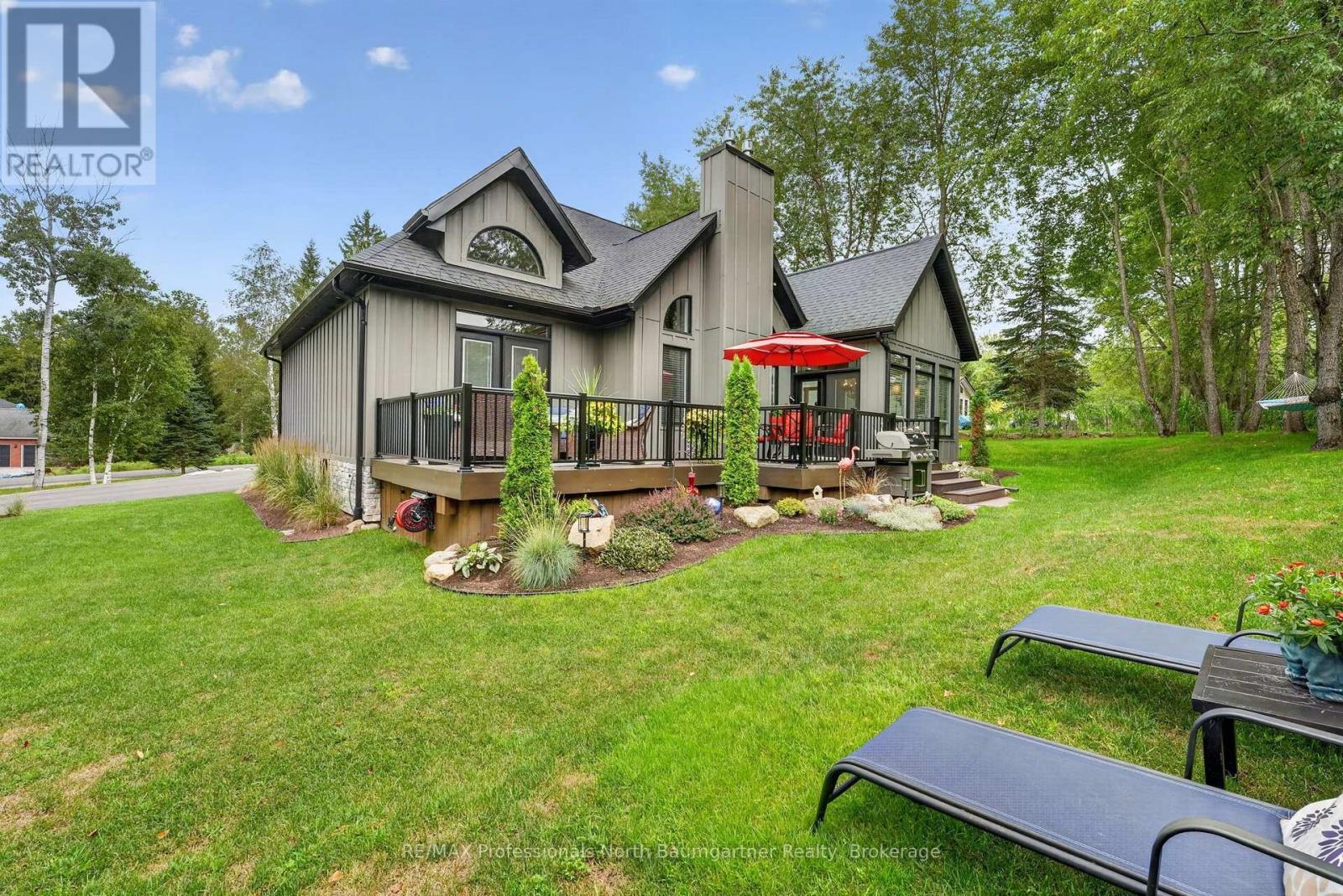 5 Ploughshare Court, Dysart Et Al (Dysart), ON - Outdoor With Deck Patio Veranda