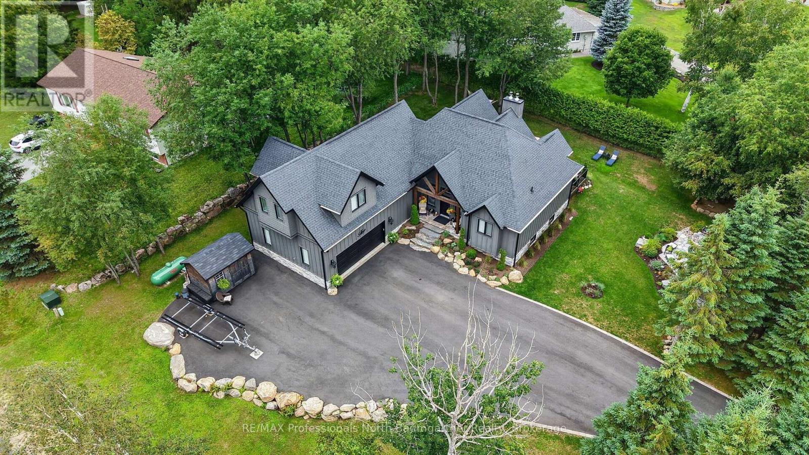 5 Ploughshare Court, Dysart Et Al (Dysart), ON - Outdoor With Deck Patio Veranda