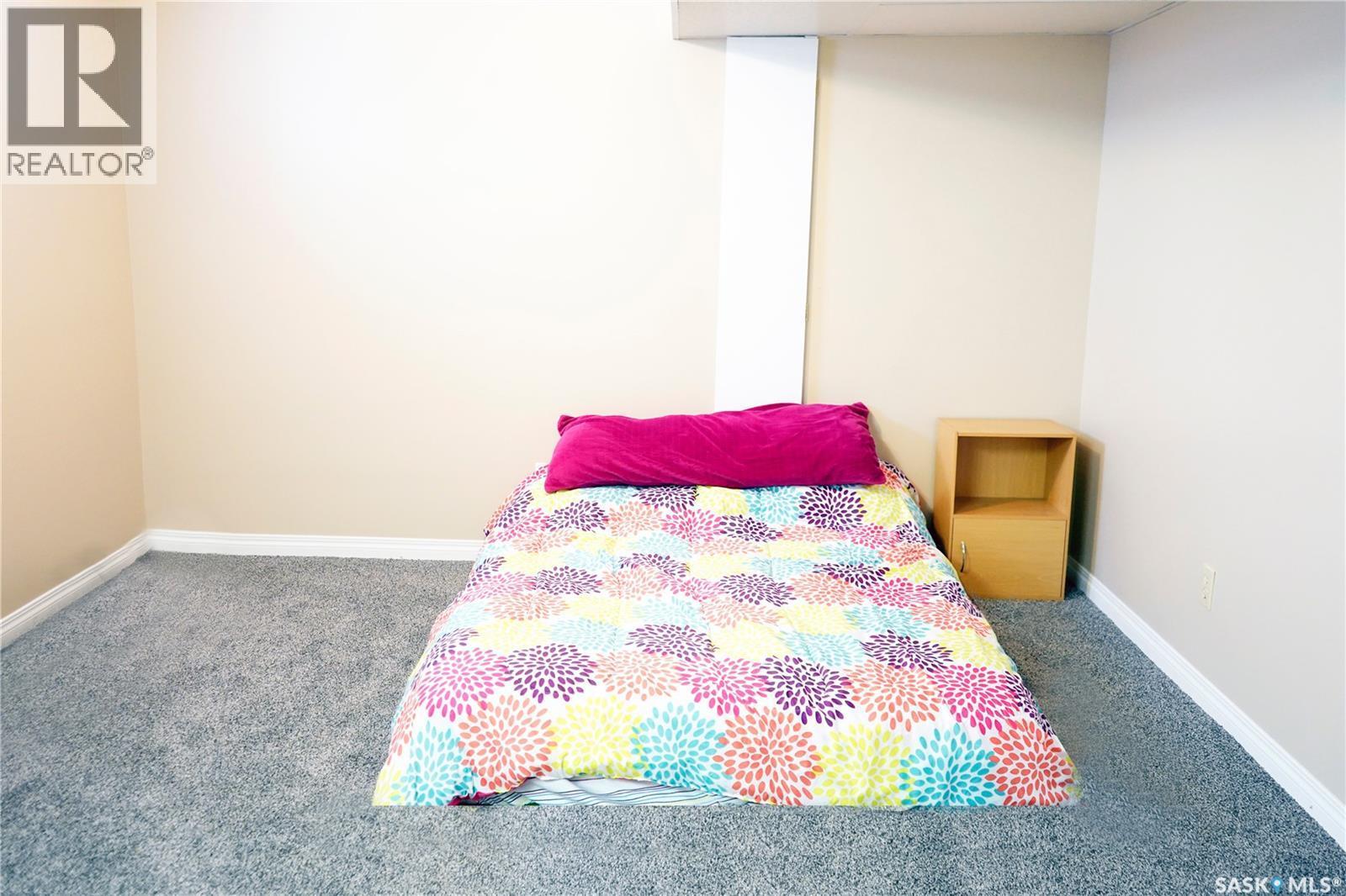 394 2Nd Street, Shaunavon, SK - Indoor Photo Showing Bedroom