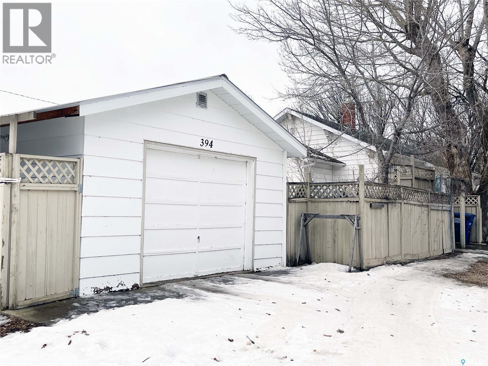 394 2Nd Street, Shaunavon, SK - Outdoor With Exterior