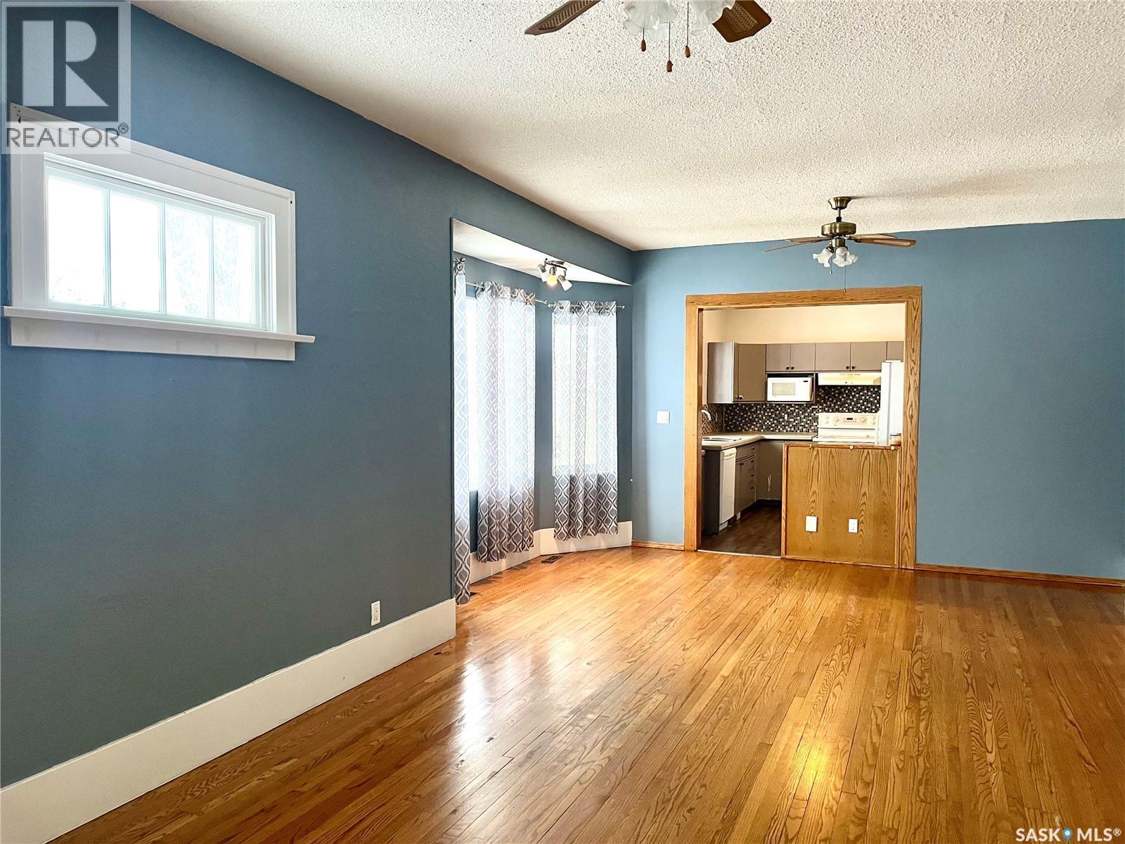 394 2Nd Street, Shaunavon, SK - Indoor