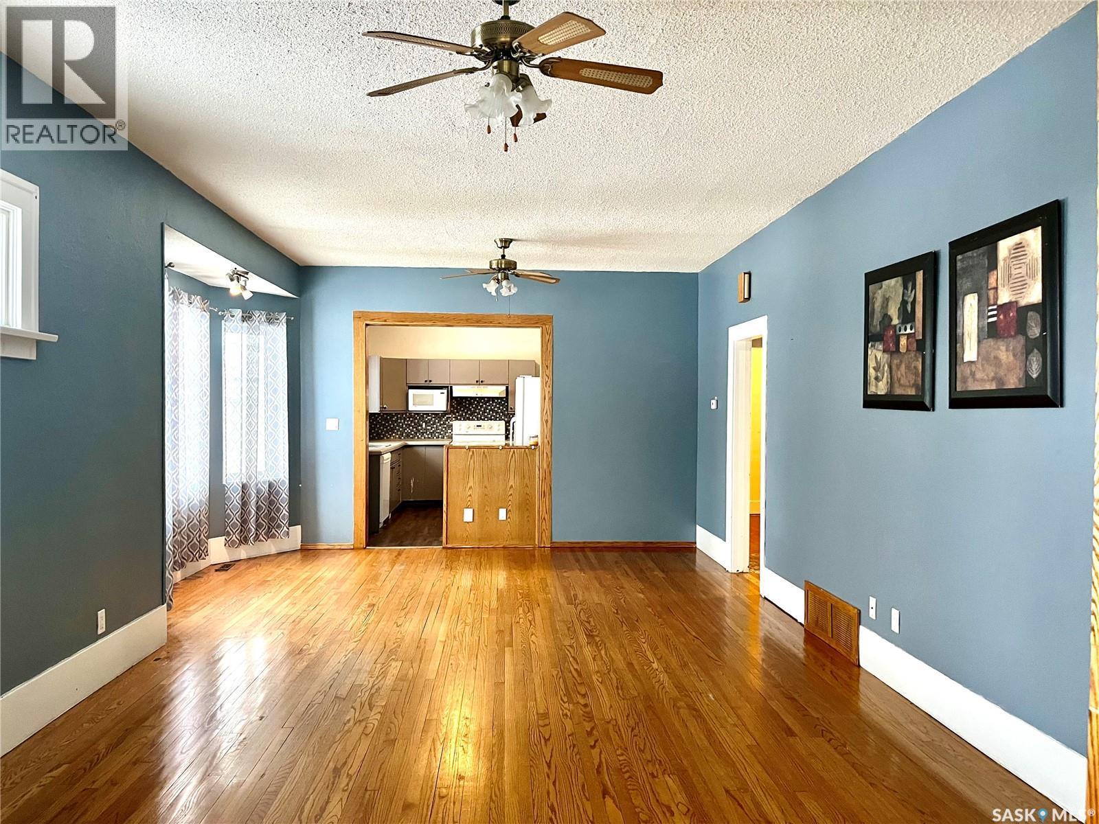 394 2Nd Street, Shaunavon, SK - Indoor Photo Showing Other Room