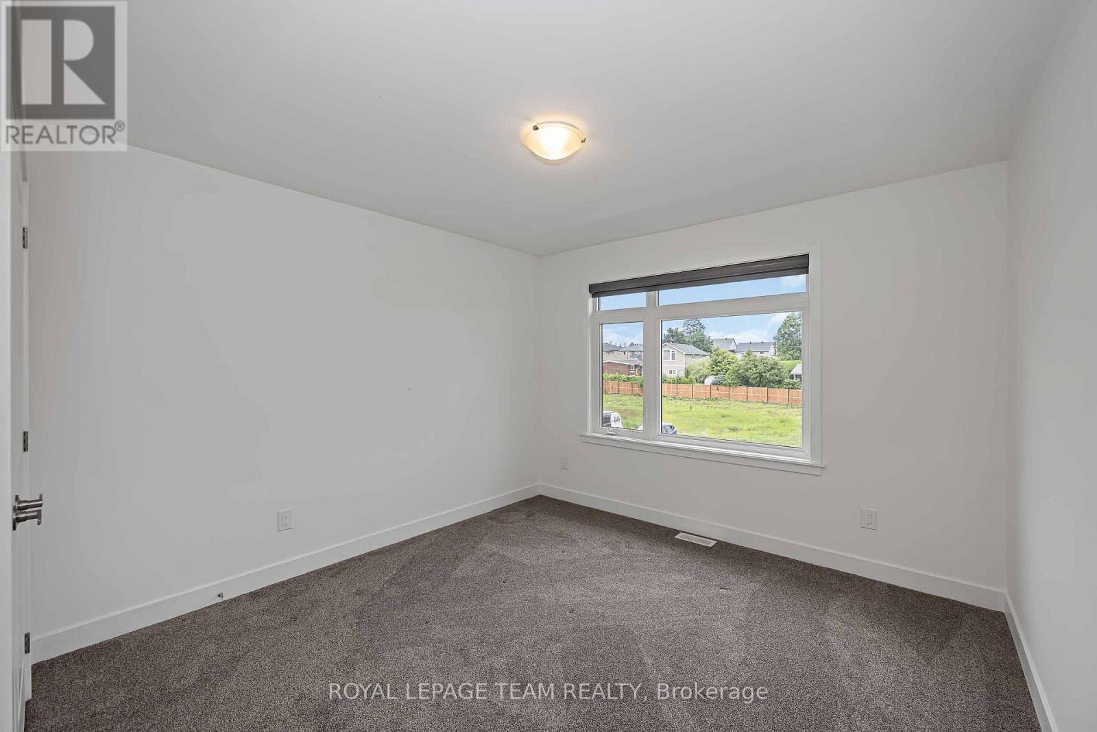 779 Ovation Grove, Ottawa, ON - Indoor Photo Showing Other Room
