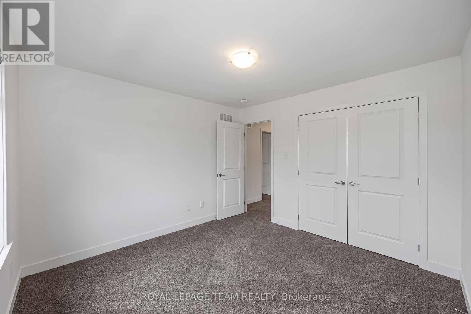 779 Ovation Grove, Ottawa, ON - Indoor Photo Showing Other Room