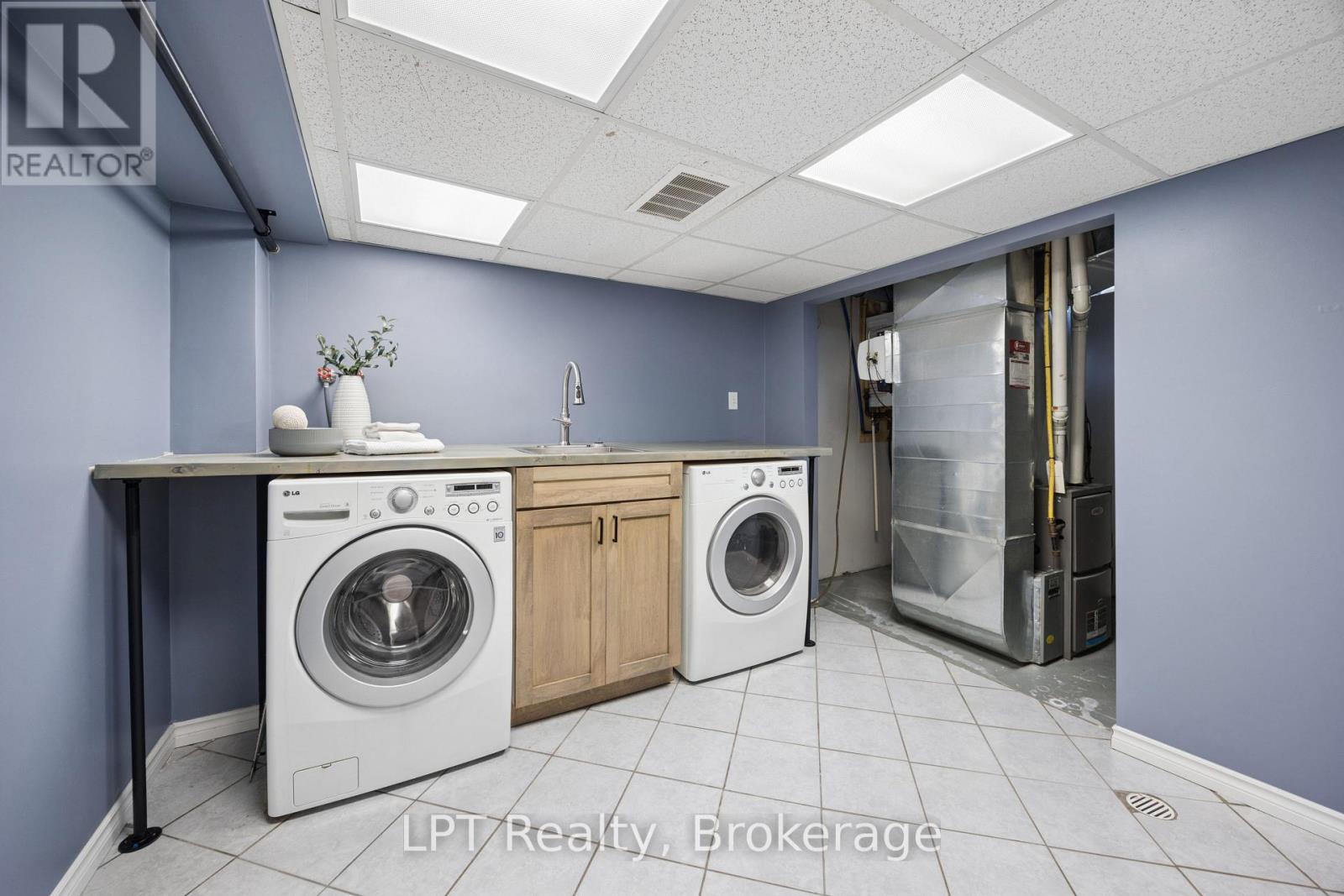 178 Sandringham Drive, Clarington (Courtice), ON - Indoor Photo Showing Laundry Room