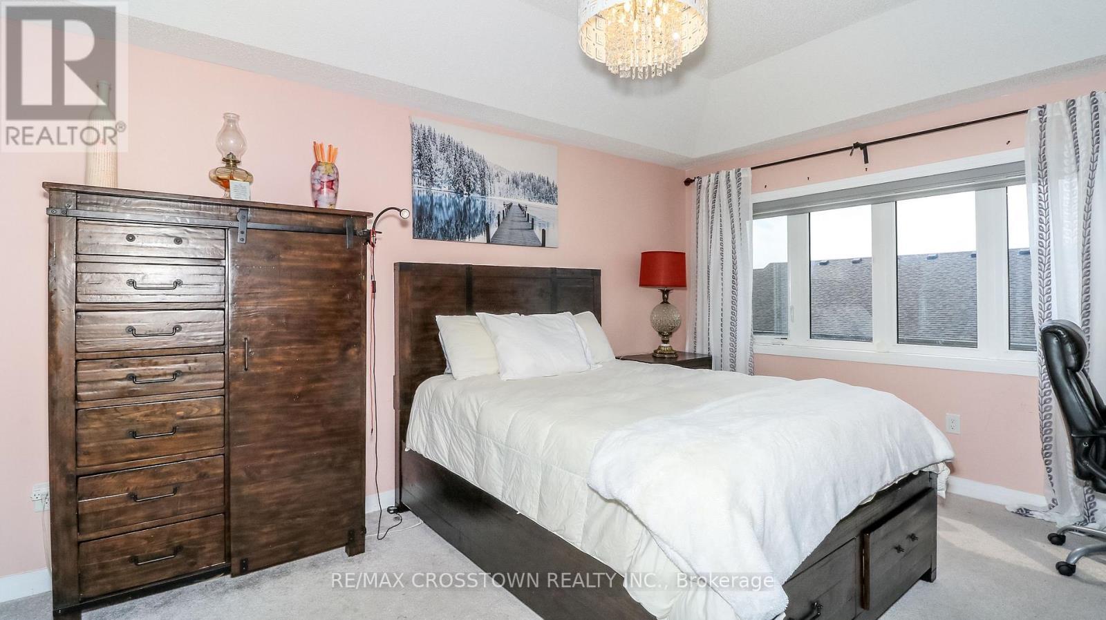 6 - 172 Parkinson Crescent, Orangeville, ON - Indoor Photo Showing Bedroom