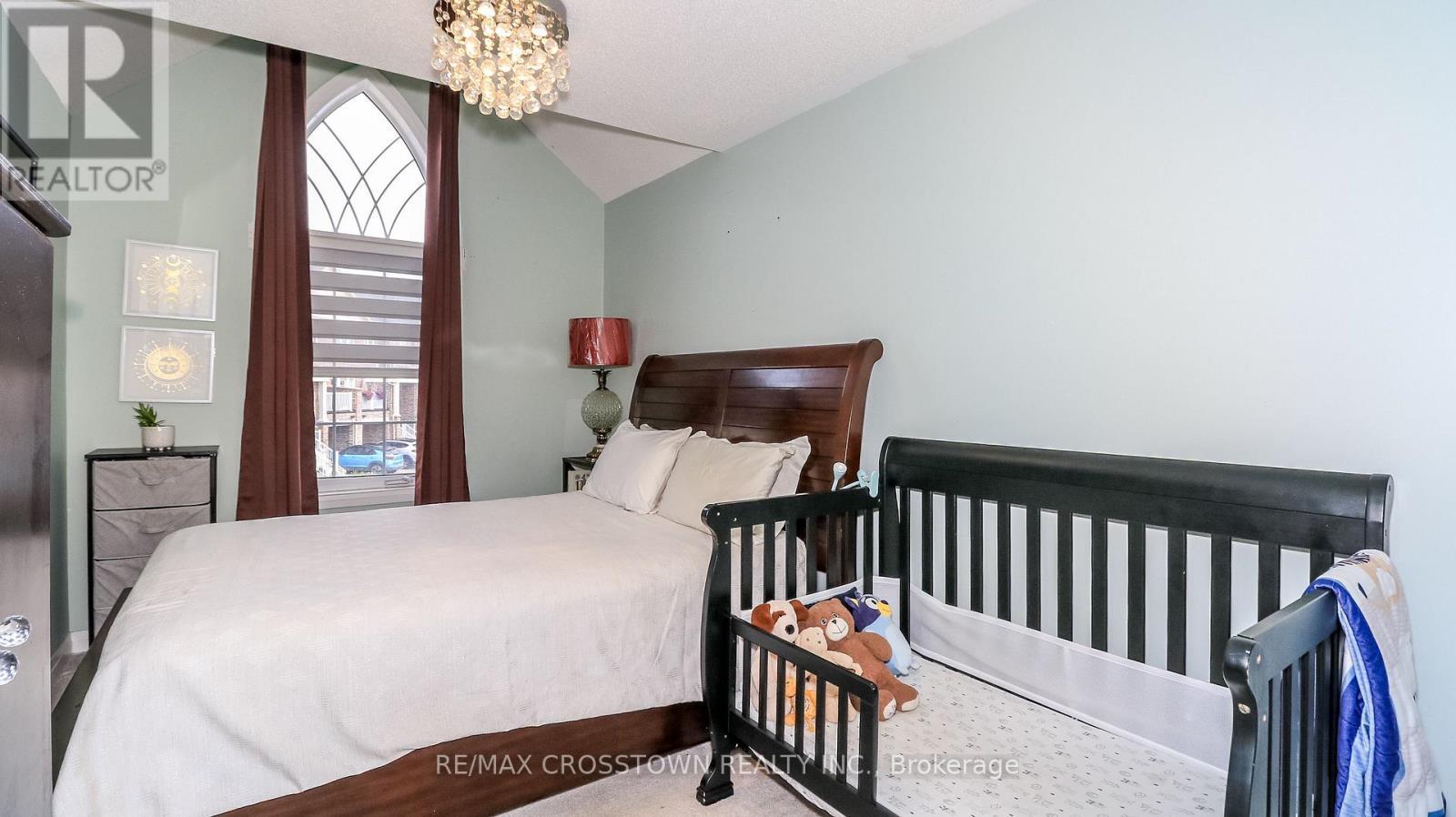 6 - 172 Parkinson Crescent, Orangeville, ON - Indoor Photo Showing Bedroom