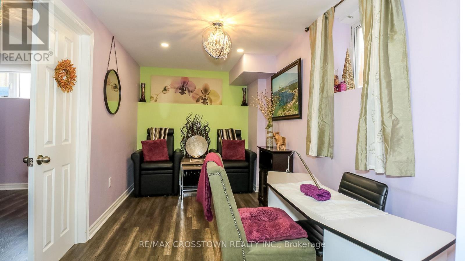 6 - 172 Parkinson Crescent, Orangeville, ON - Indoor
