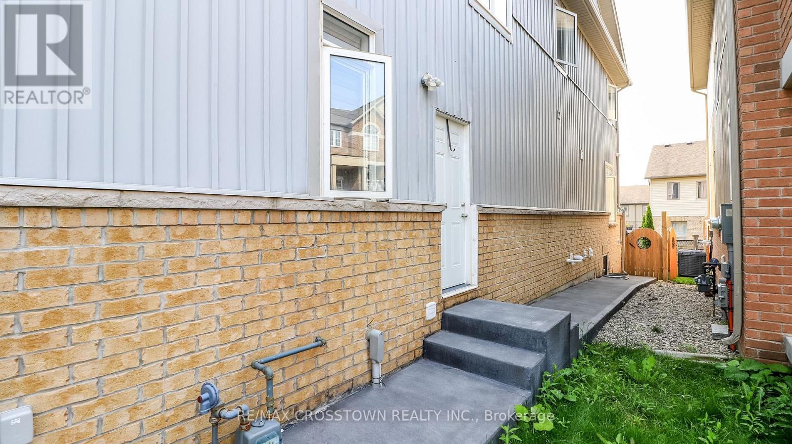 6 - 172 Parkinson Crescent, Orangeville, ON - Outdoor With Exterior