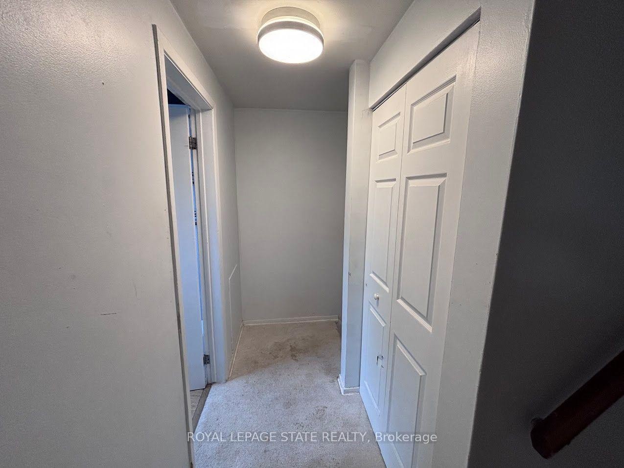 304-5 Viking Court, Grimsby, ON - Indoor Photo Showing Other Room