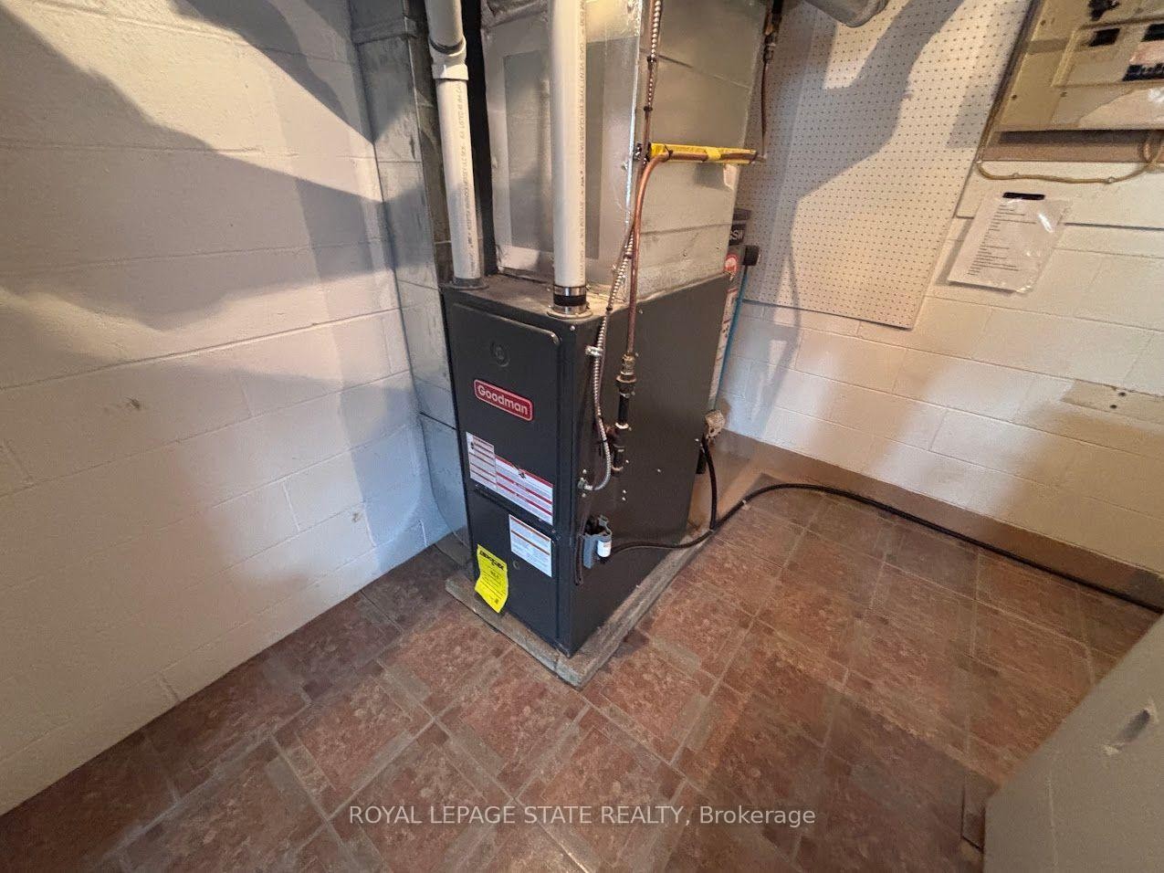 304-5 Viking Court, Grimsby, ON - Indoor
