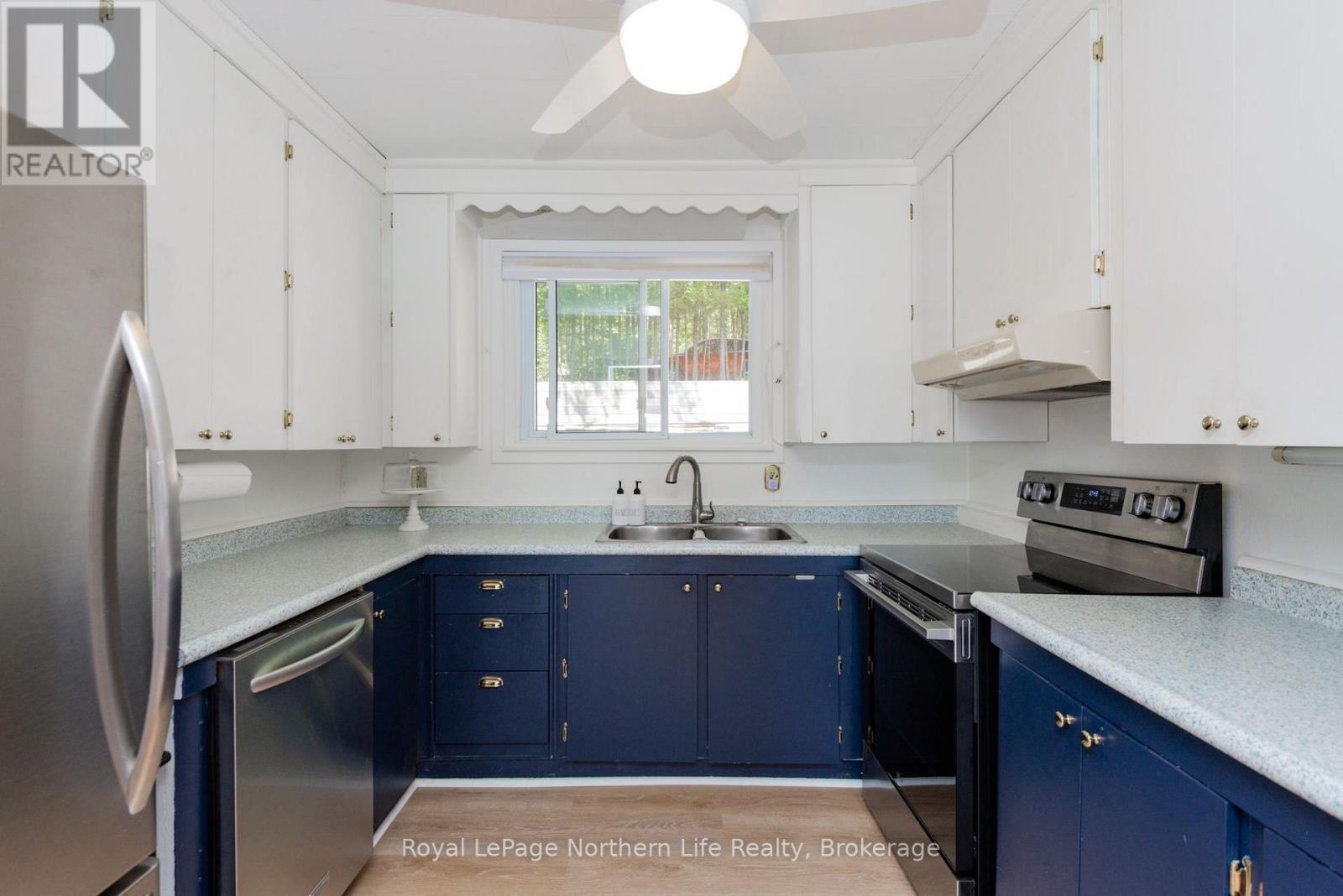 159 Morgan Road, East Ferris, ON - Indoor Photo Showing Kitchen With Double Sink