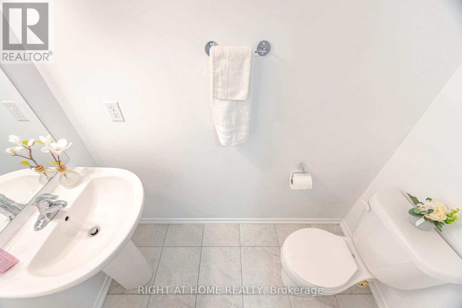 397 - 45 Icy Note Path, Oshawa, ON - Indoor Photo Showing Bathroom