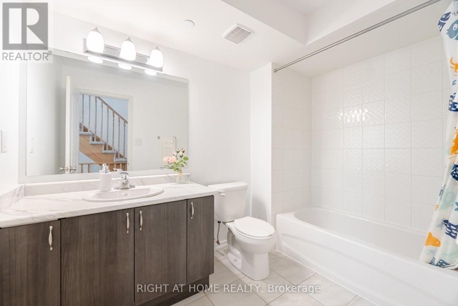 397 - 45 Icy Note Path, Oshawa, ON - Indoor Photo Showing Bathroom