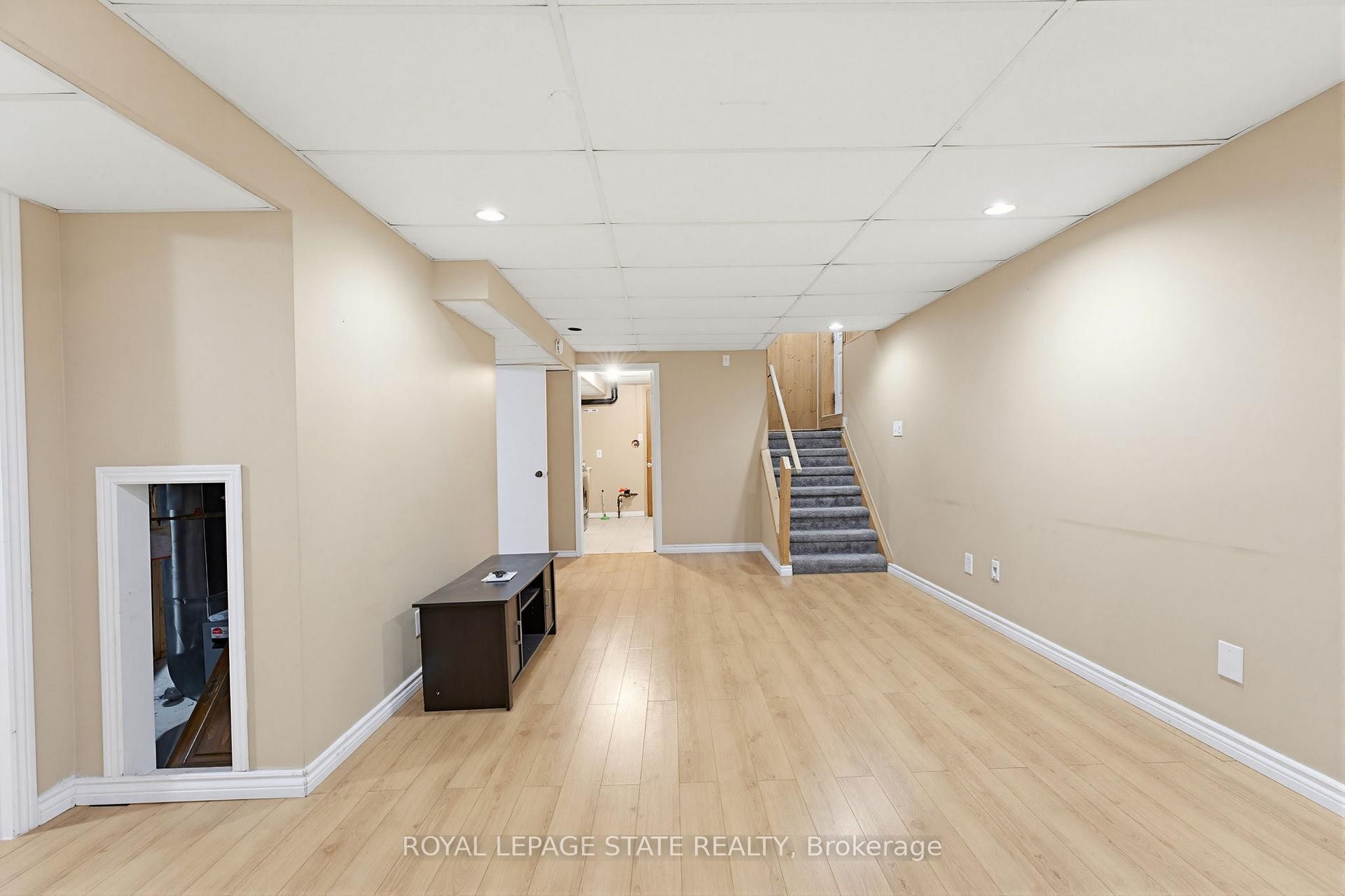 459 Dicenzo Drive, Hamilton, ON - Indoor Photo Showing Other Room