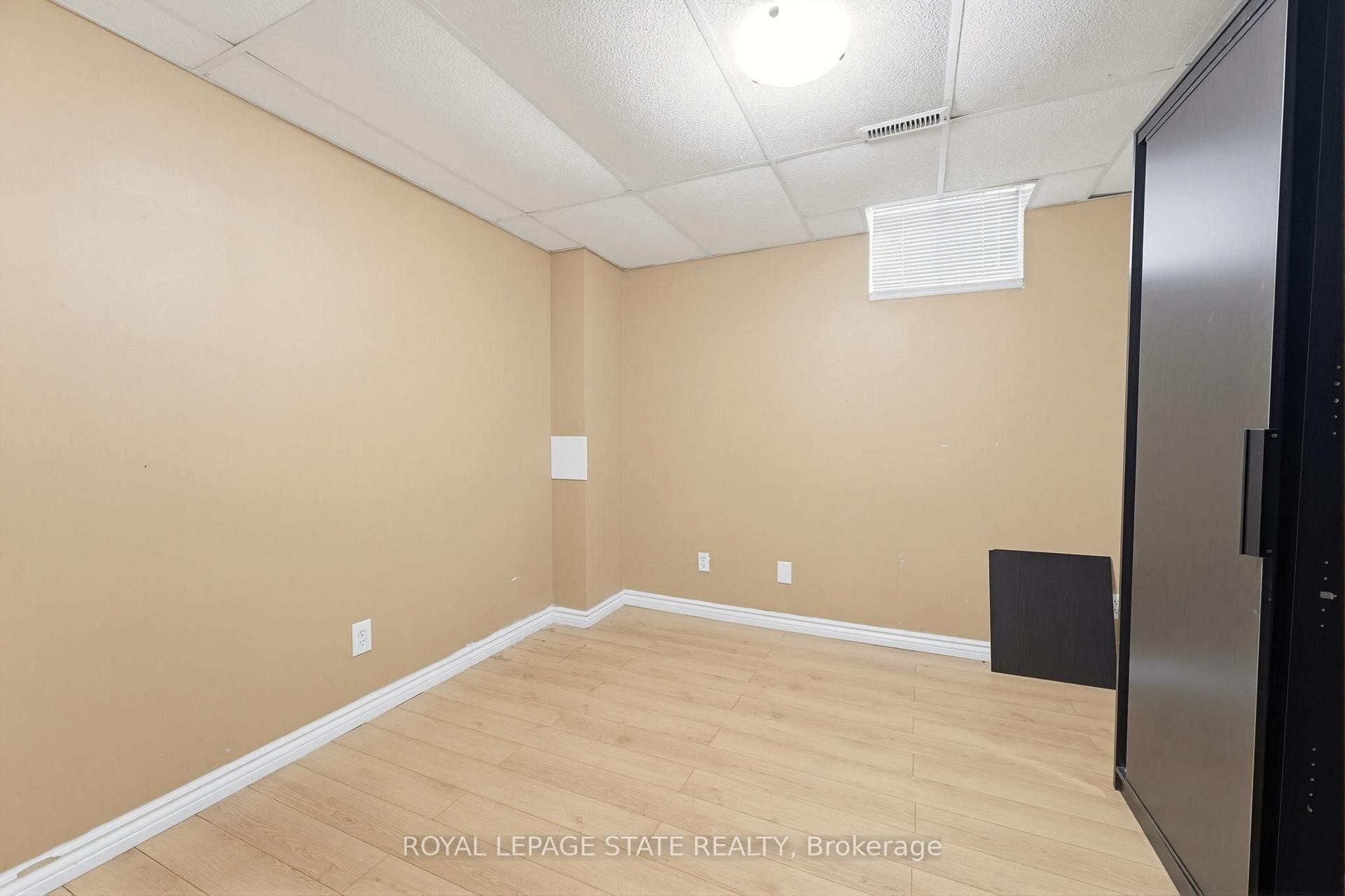 459 Dicenzo Drive, Hamilton, ON - Indoor Photo Showing Other Room