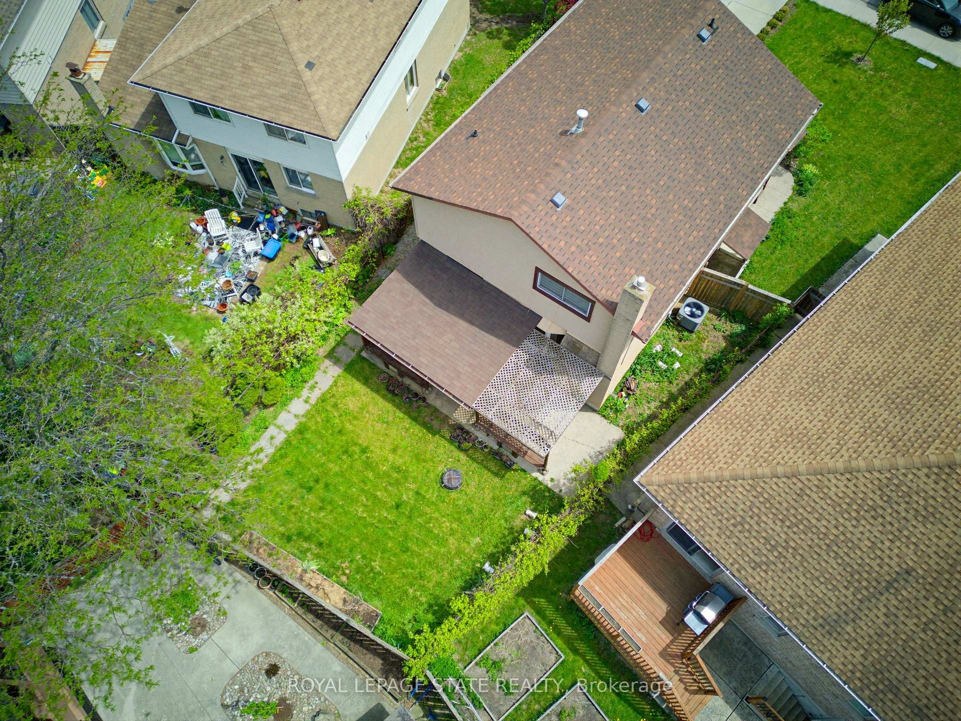 459 Dicenzo Drive, Hamilton, ON - Outdoor