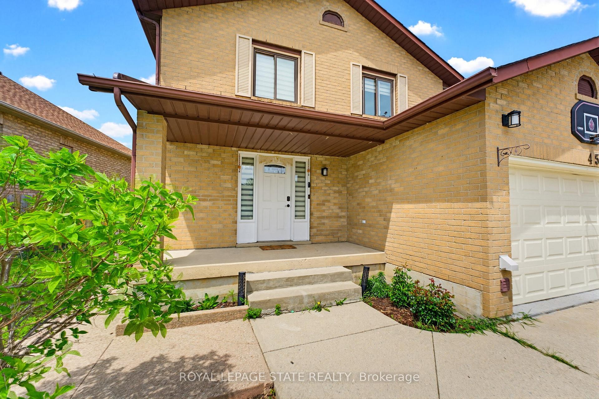 459 Dicenzo Drive, Hamilton, ON - Outdoor