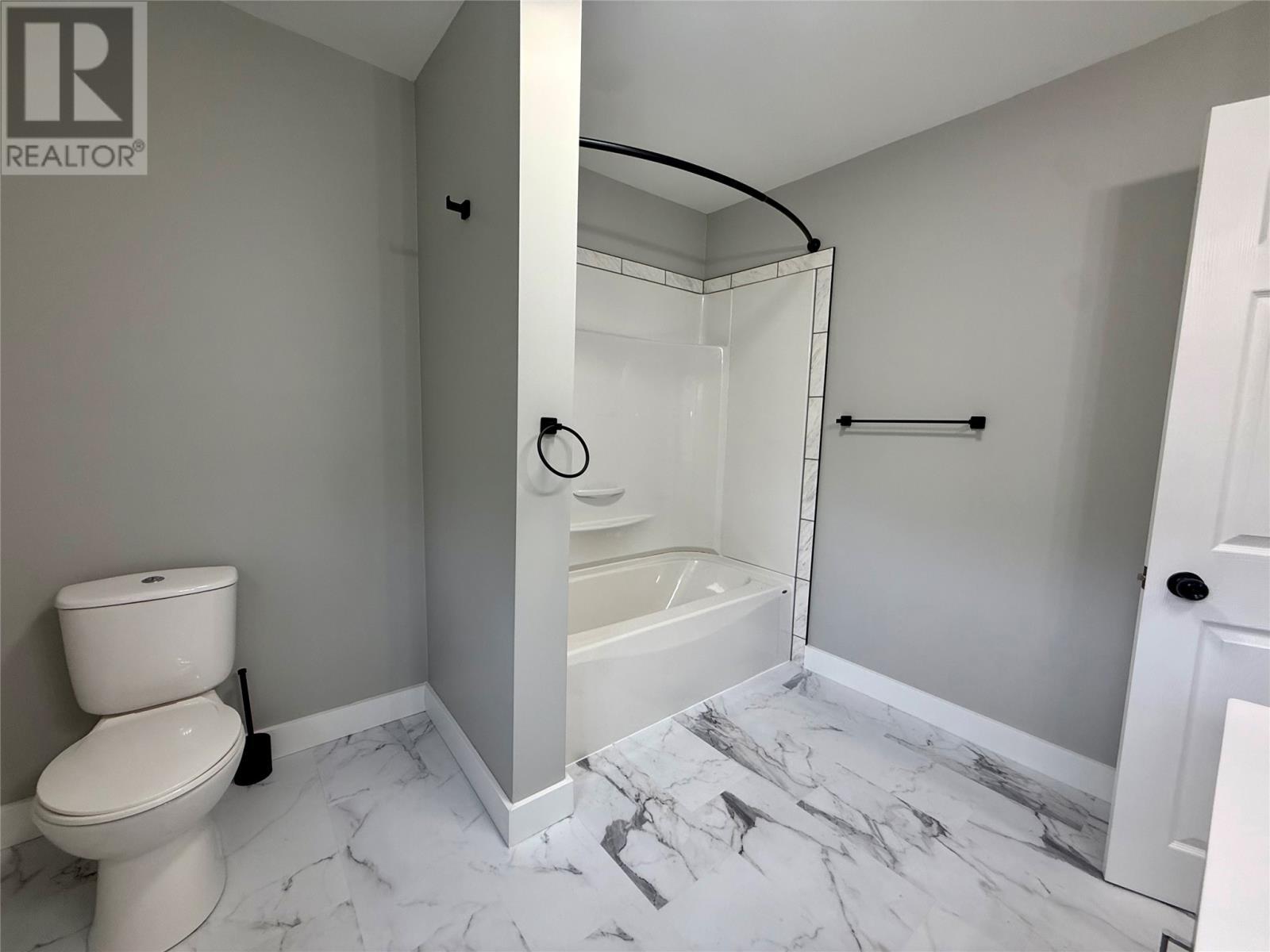 5 Burnt Berry Farm Road, Springdale, NL - Indoor Photo Showing Bathroom