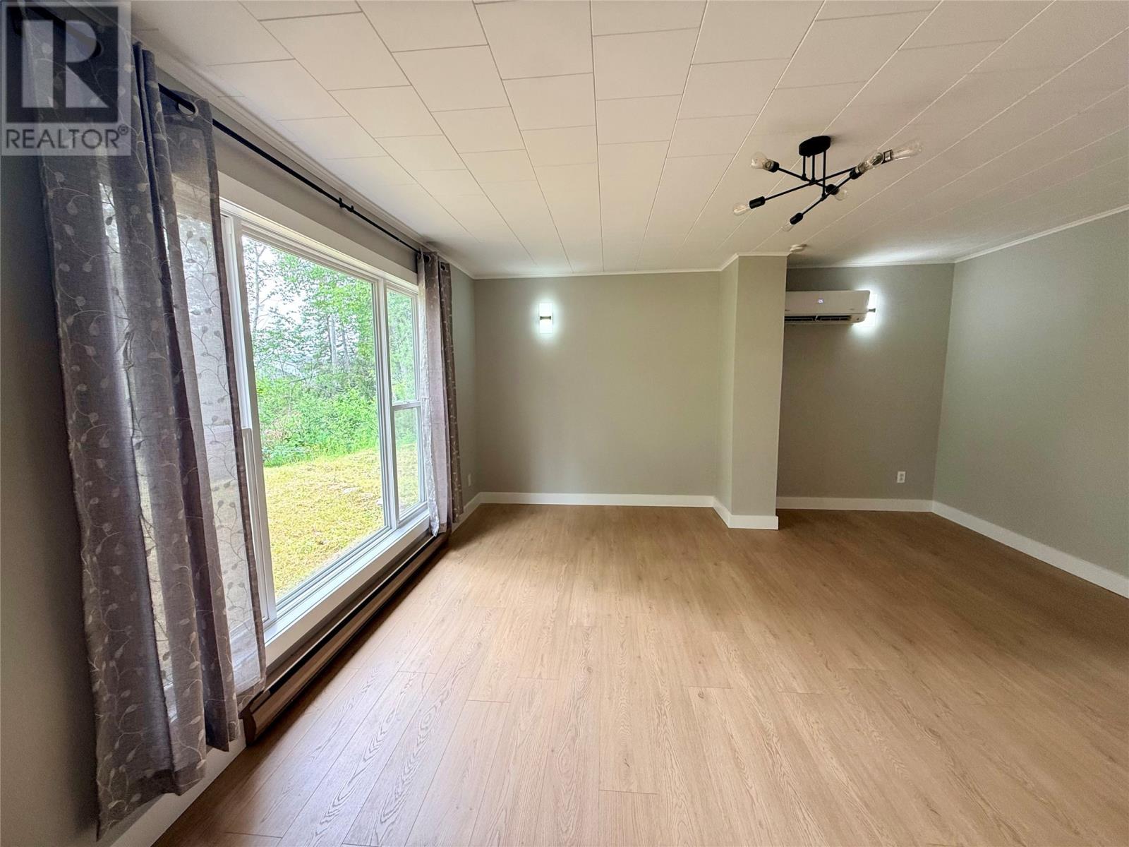 5 Burnt Berry Farm Road, Springdale, NL - Indoor Photo Showing Other Room