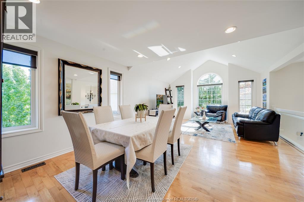 3857 Socrates Court, Windsor, ON - Indoor Photo Showing Dining Room
