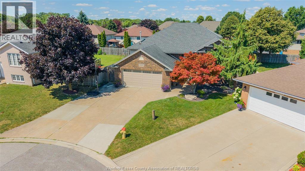 3857 Socrates Court, Windsor, ON - Outdoor