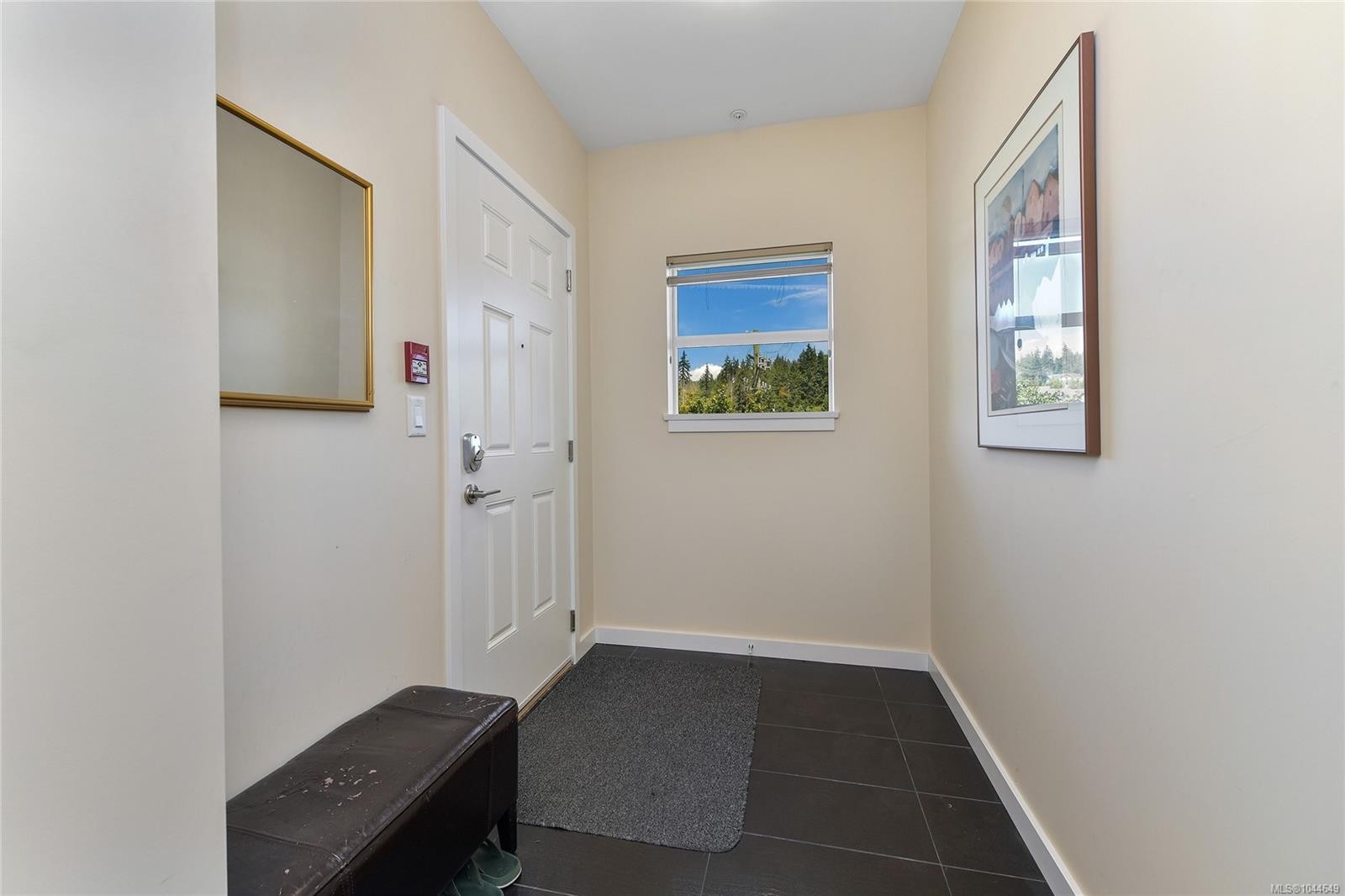 #201-591 Latoria Rd, Langford, BC - Indoor Photo Showing Other Room