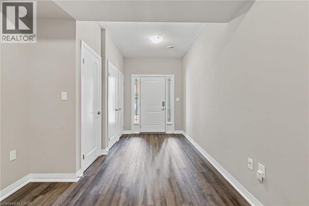 13 Aqua Lane, Hamilton, ON - Indoor Photo Showing Other Room