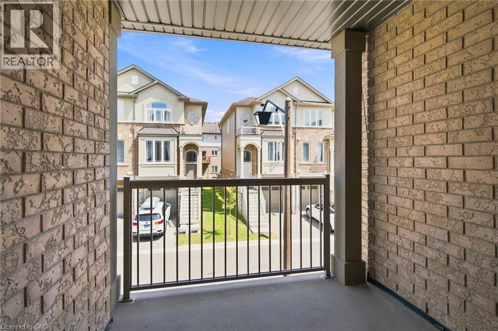 13 Aqua Lane, Hamilton, ON - Outdoor