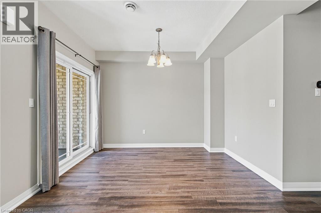 13 Aqua Lane, Hamilton, ON - Indoor Photo Showing Other Room