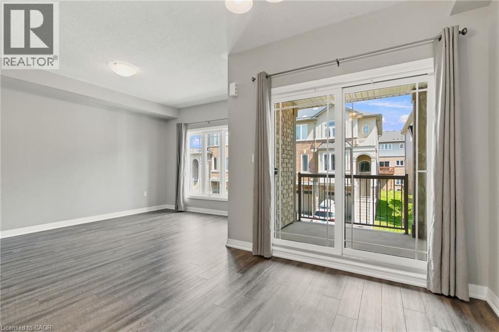 13 Aqua Lane, Hamilton, ON - Indoor Photo Showing Other Room