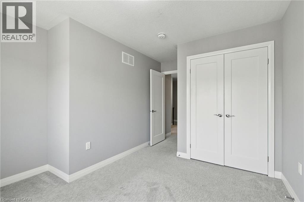 13 Aqua Lane, Hamilton, ON - Indoor Photo Showing Other Room