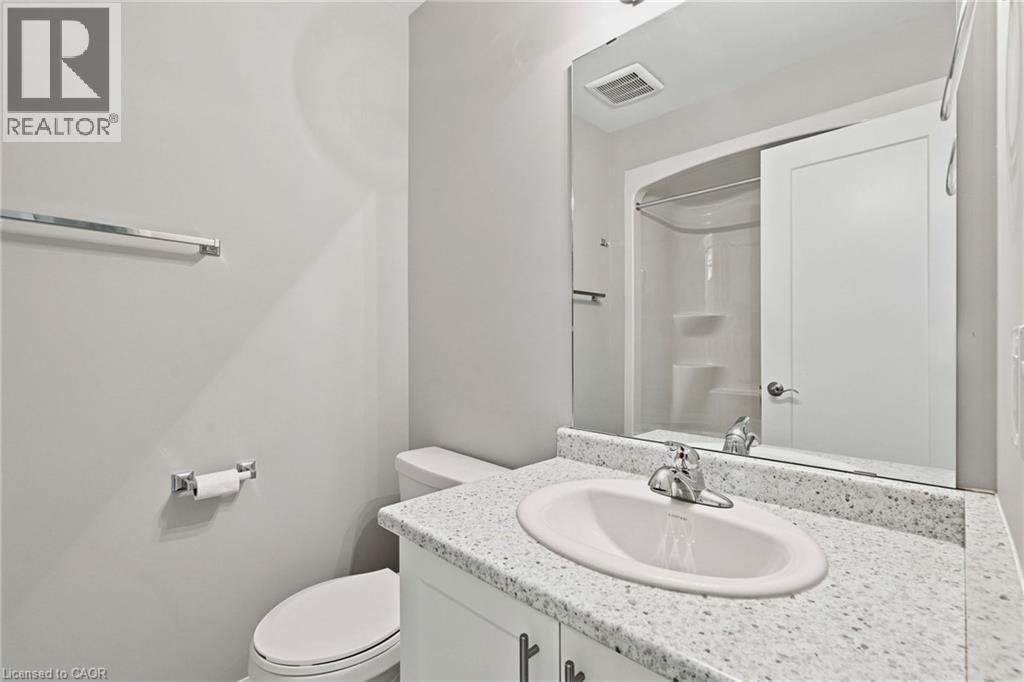 13 Aqua Lane, Hamilton, ON - Indoor Photo Showing Bathroom