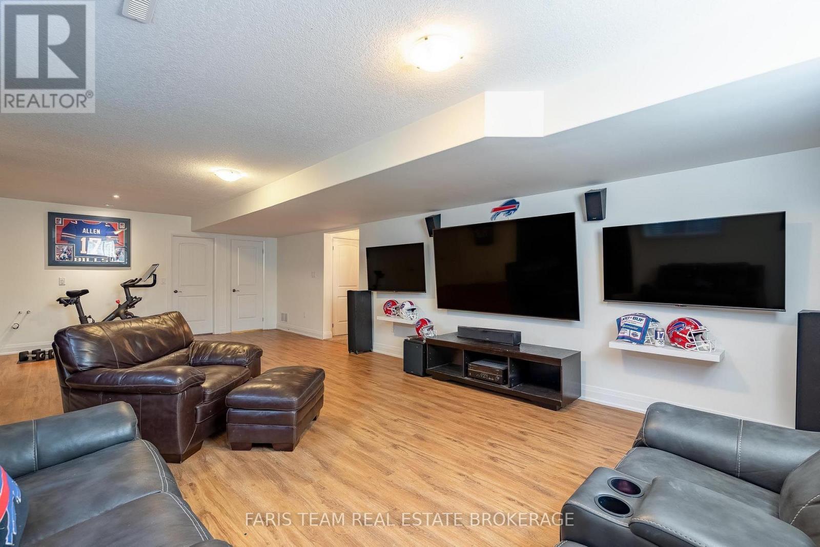 4 Cheslock Crescent, Oro-Medonte, ON - Indoor