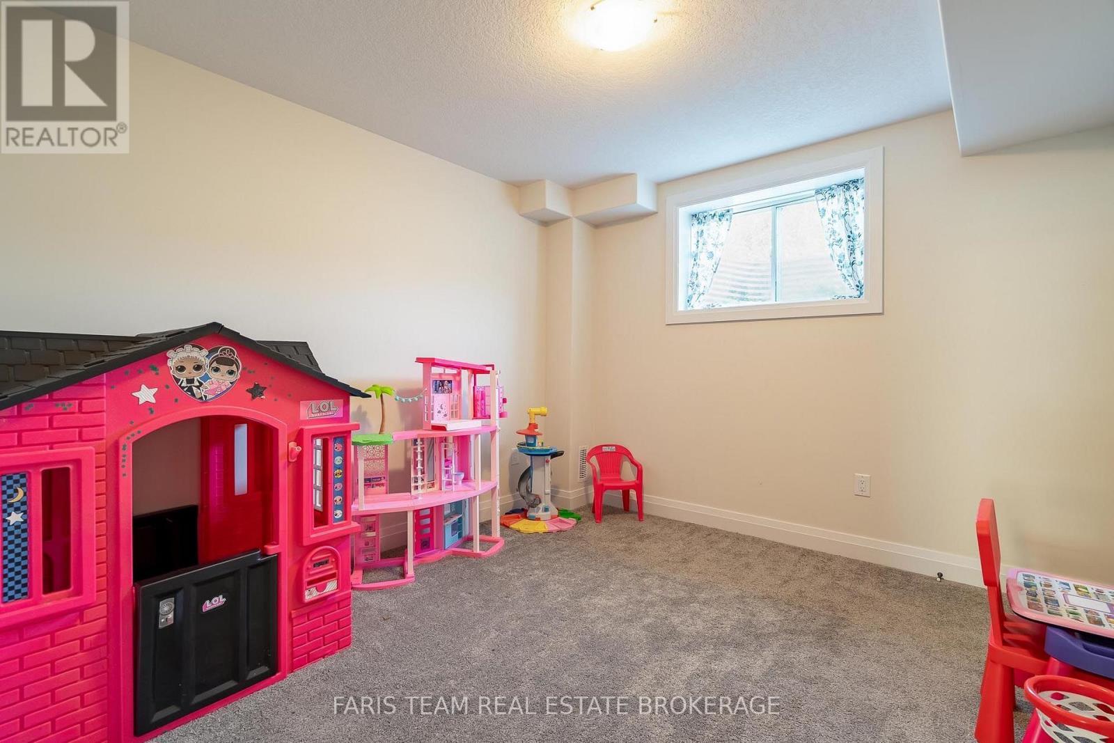 4 Cheslock Crescent, Oro-Medonte, ON - Indoor