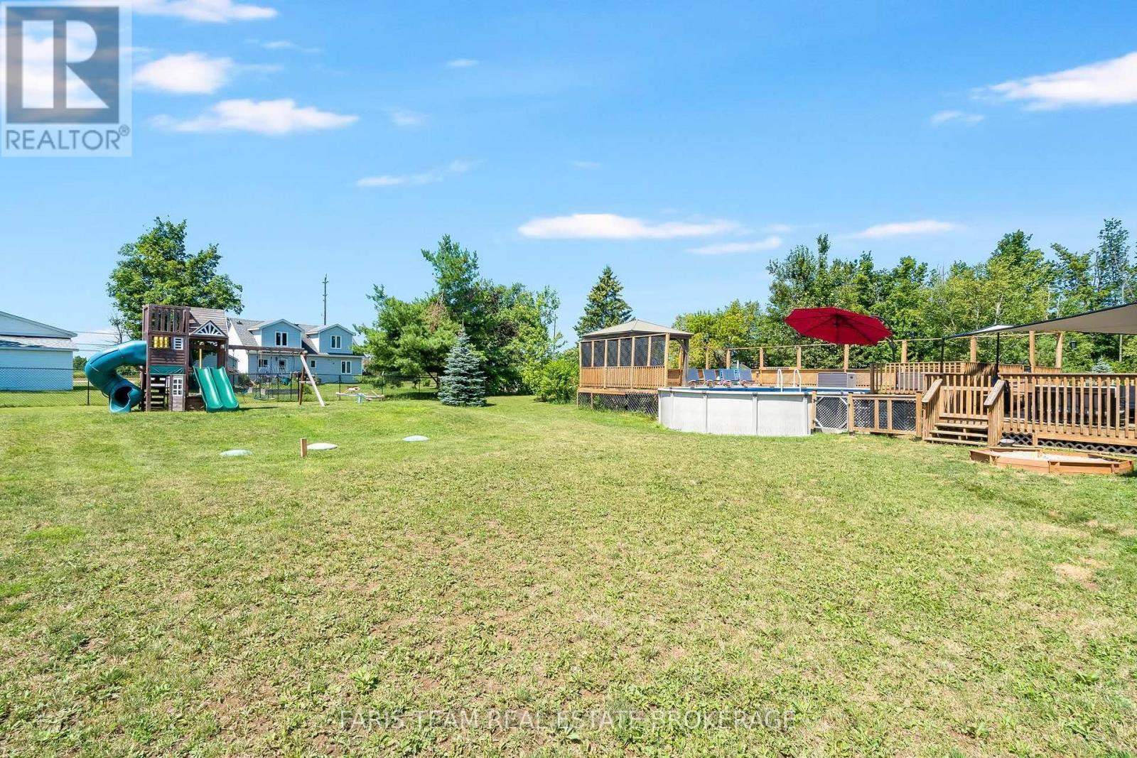 4 Cheslock Crescent, Oro-Medonte, ON - Outdoor