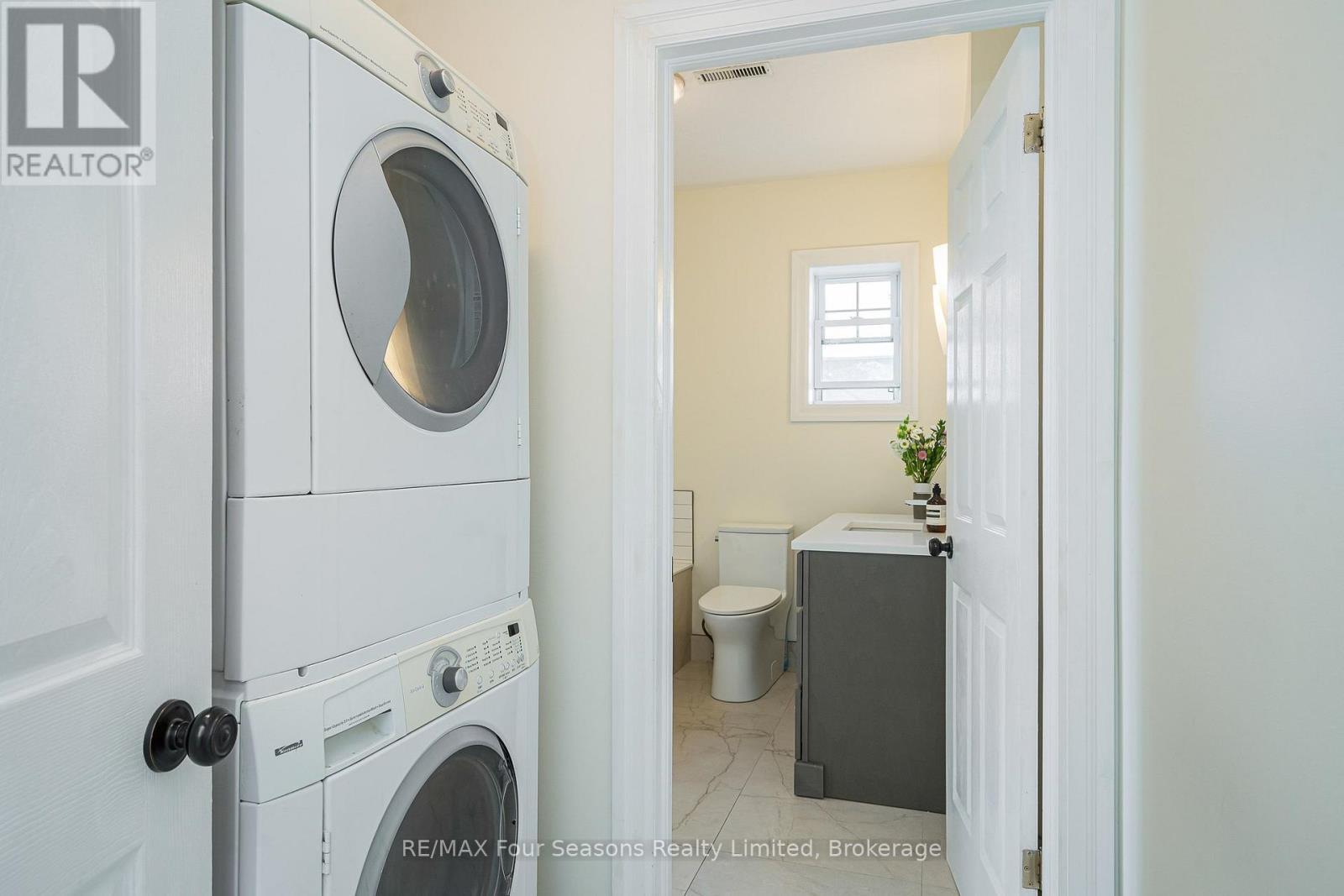 36 Saint Marie Street, Collingwood, ON - Indoor Photo Showing Laundry Room