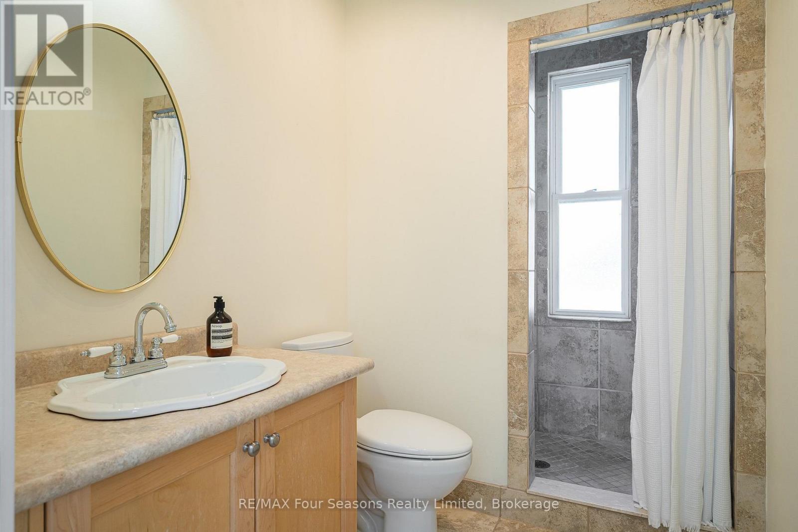 36 Saint Marie Street, Collingwood, ON - Indoor Photo Showing Bathroom