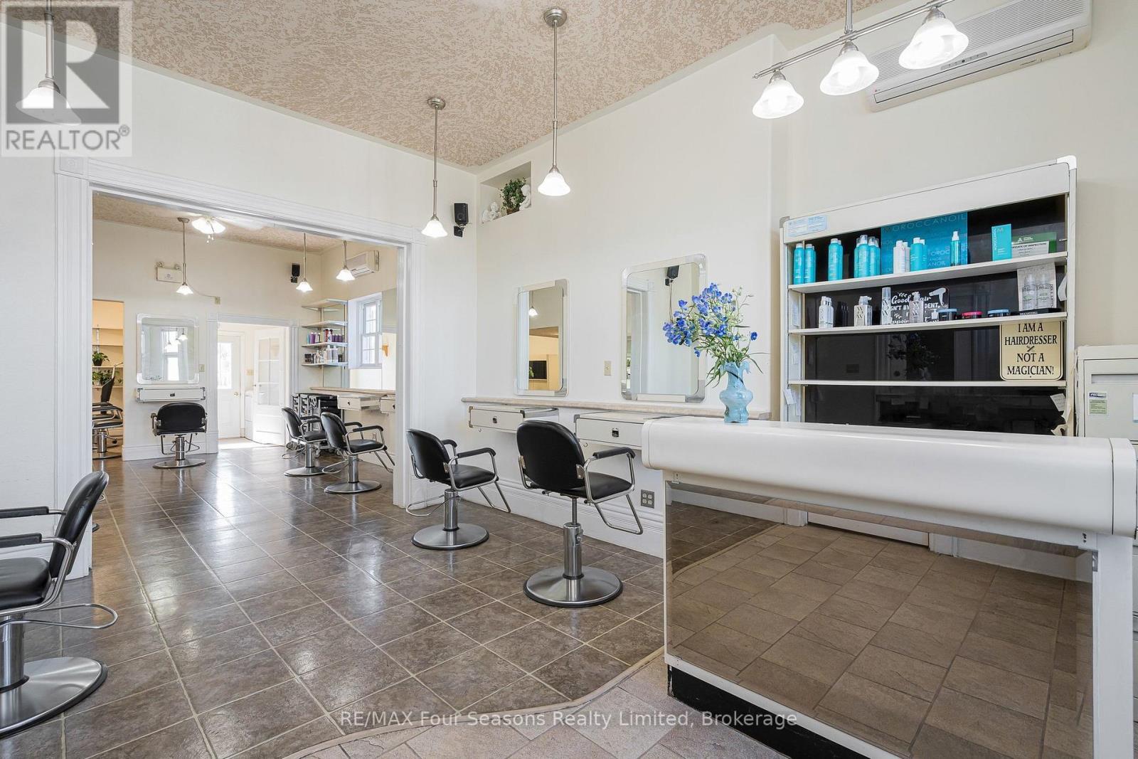36 Saint Marie Street, Collingwood, ON - Indoor