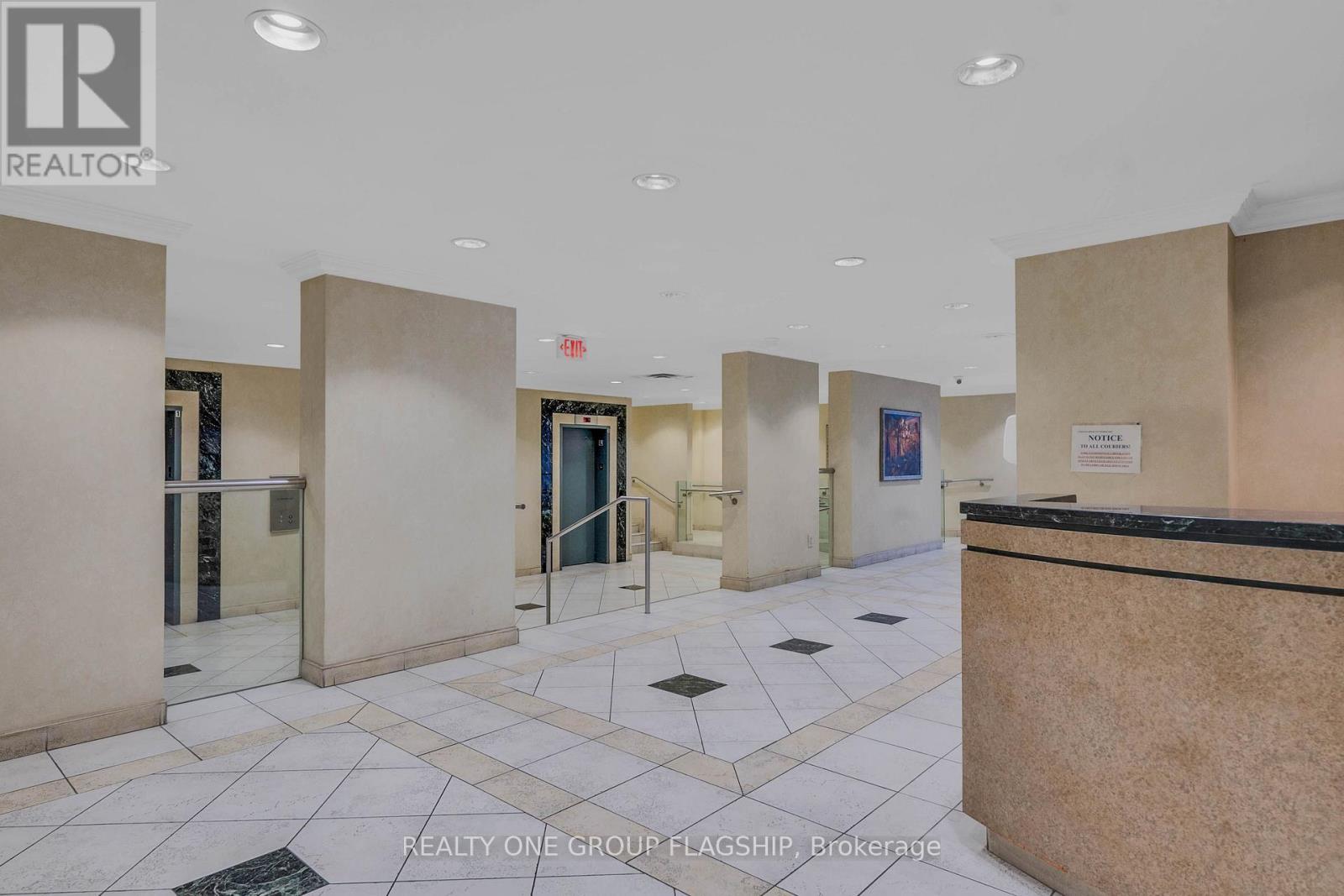 1401 - 61 Richview Road, Toronto, ON - Indoor Photo Showing Other Room