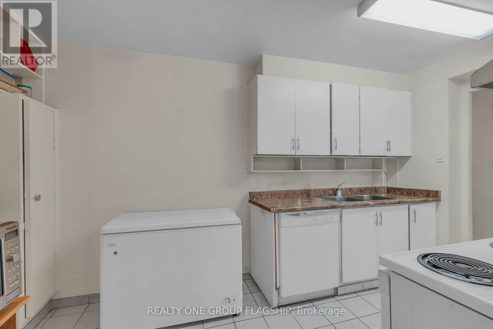 1401 - 61 Richview Road, Toronto, ON - Indoor