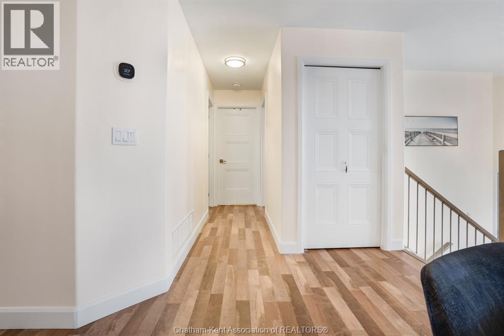 60 Manning Drive, Chatham, ON - Indoor Photo Showing Other Room
