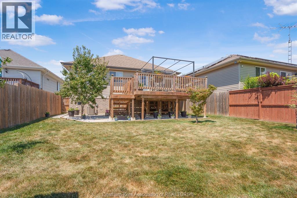 60 Manning Drive, Chatham, ON - Outdoor