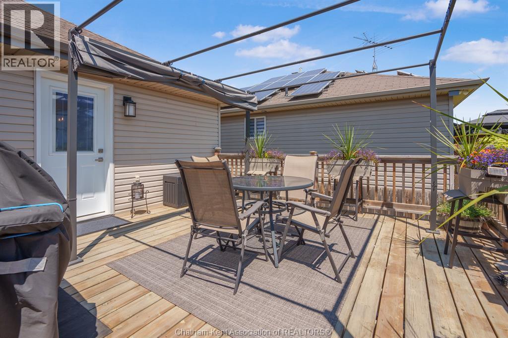 60 Manning Drive, Chatham, ON - Outdoor With Deck Patio Veranda With Exterior